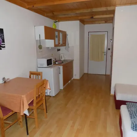 Ferenčíková Affittacamere 2*